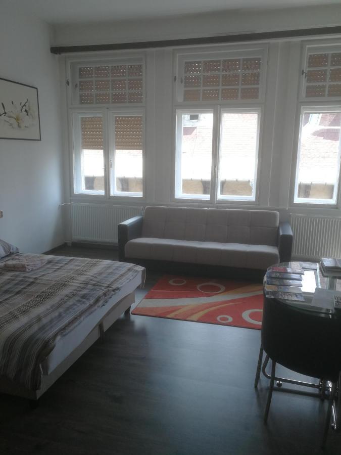 Next Door Apartment บูดาเปสต์ ภายนอก รูปภาพ