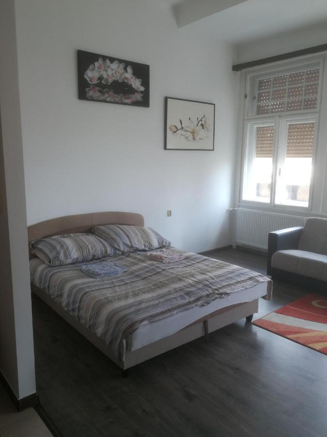 Next Door Apartment บูดาเปสต์ ภายนอก รูปภาพ